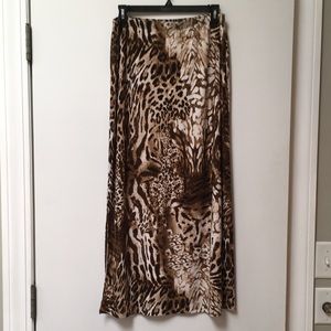 ❤️ Chico’s Animal Print maxi skirt.